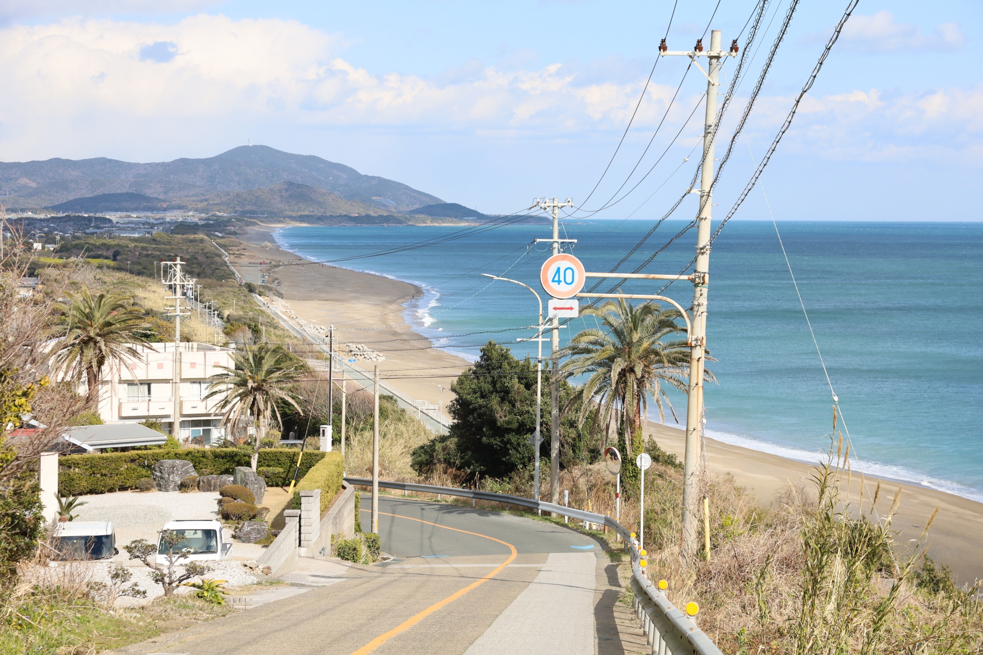 外壁は「張替え」「塗装」「カバー工法」のどれがベスト？豊橋市・豊川市・田原市・新城市の外壁リフォームについて解説します！