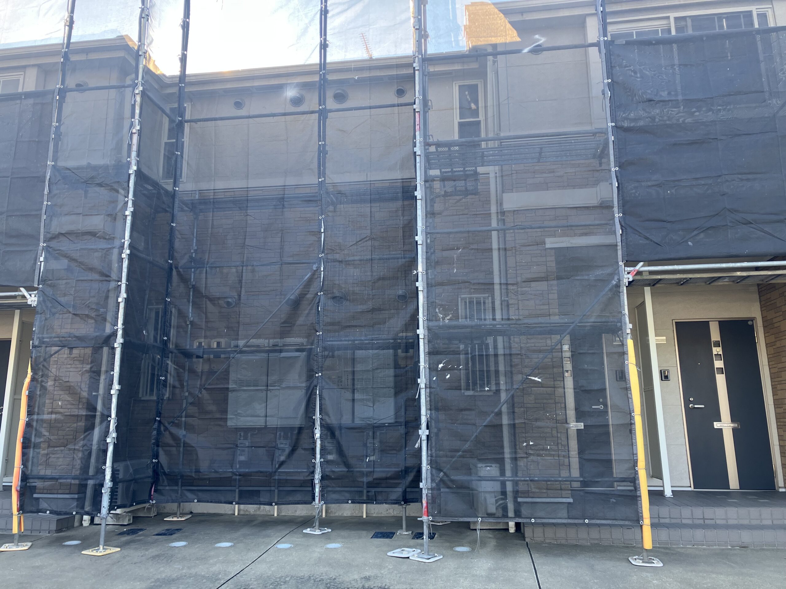 豊橋市　アパート フ〇〇ティア〇外壁屋根塗装工事