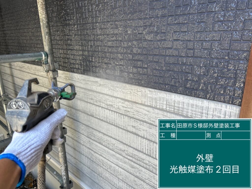 光触媒コーティング塗布2回目