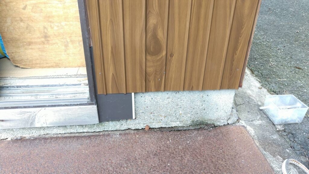 捨て水切りがなかったため今般施工では新設しました。