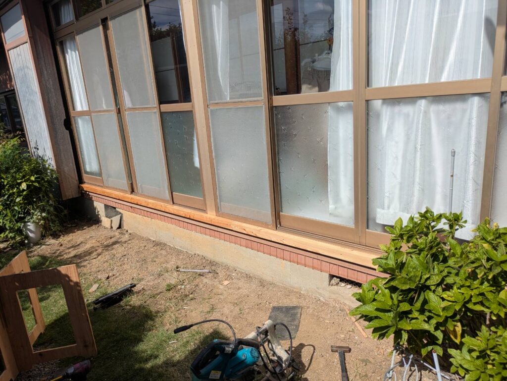 掃出しサッシ木枠交換後