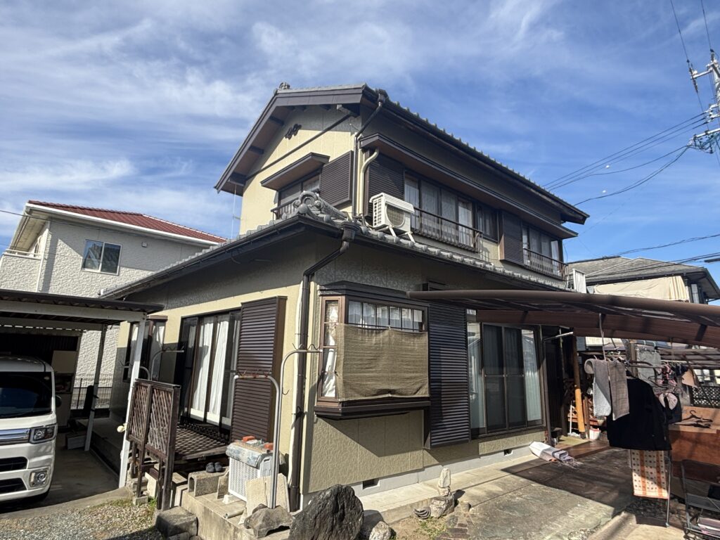 新城市 N様邸 外装リフォーム工事／外壁塗装・漆喰遣り替え・テラス波板交換