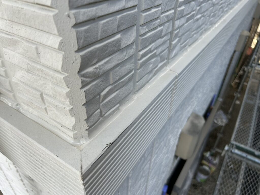 帯上にはシーリング新設します