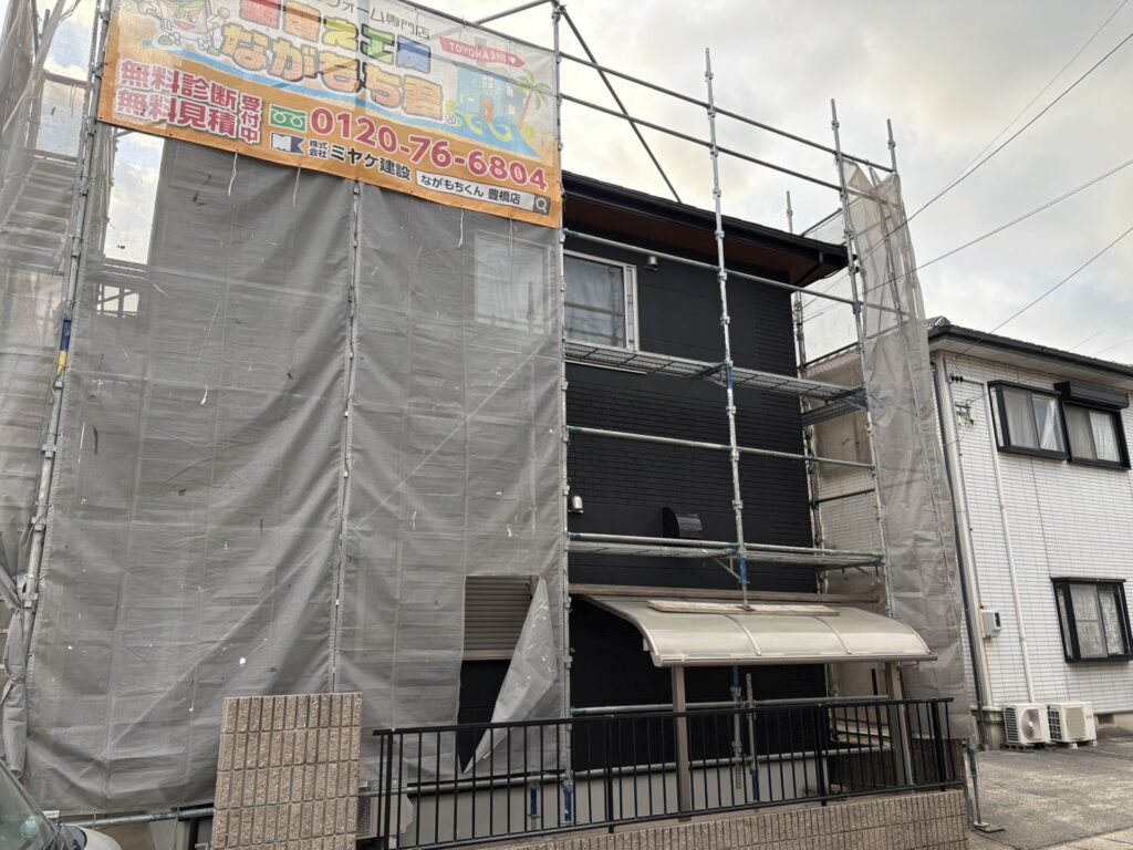 外壁・屋根・付帯部・バルコニーの手直し、タッチアップを行います。