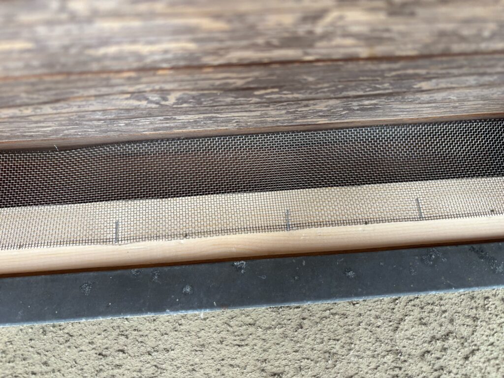 タッカーで留めて、完成！